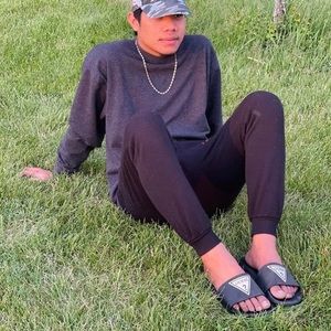 Meet your Posher, Neilson